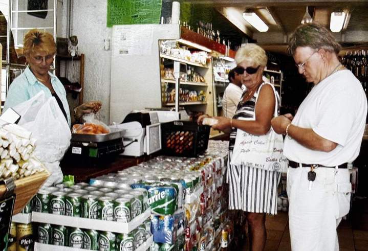 Sale of fruits and vegetables Corsica